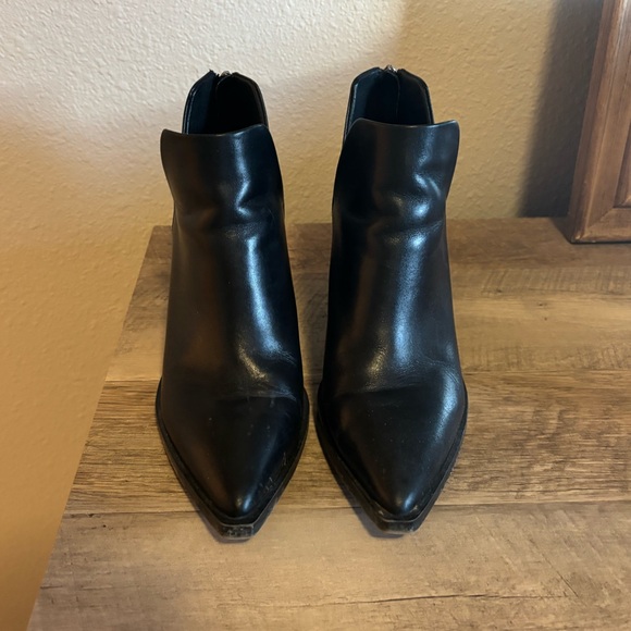 Vince Camuto Black Gigietta Booties Size 9 - Picture 2 of 6